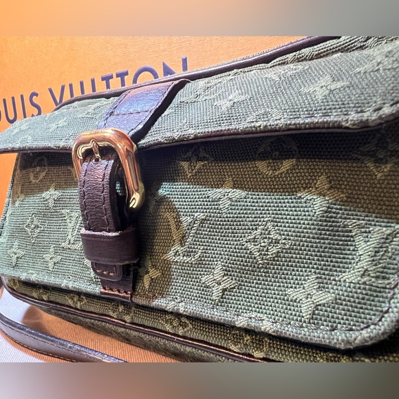 Louis Vuitton Juliette MM Monogram Mini Canvas Handbag - Picture 2 of 13